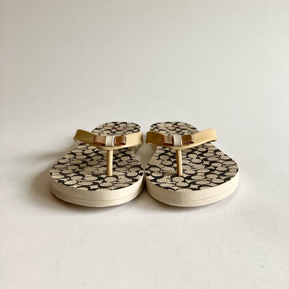 Coach Beige Black Signature Logo Rubber Flip Flops size 6 - Picture 8 of 12